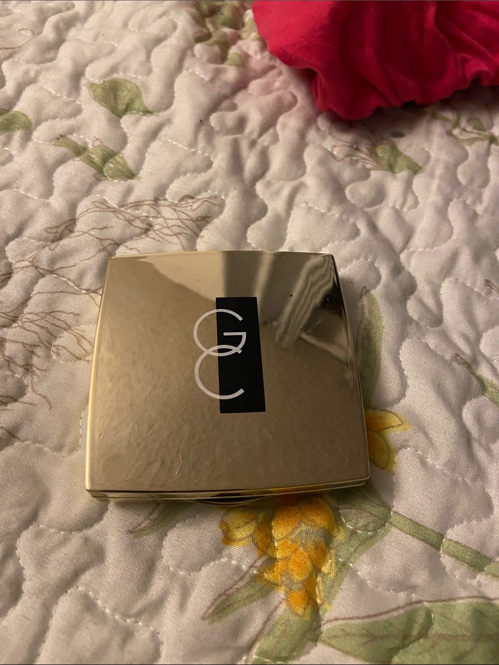 Cover Girl bronzerCompact Case with GC Logo – Makeup Accessory